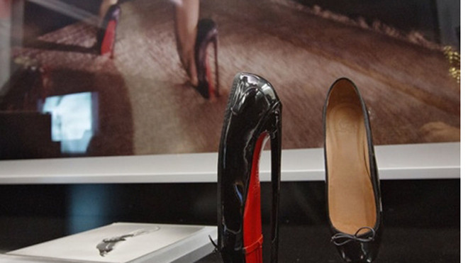 Những đôi giày kỳ lạ nhất trong làng mốt