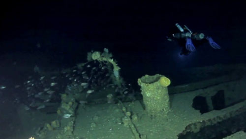Thợ lặn khám phá xác tàu SS Ventnor. Ảnh: IB Times