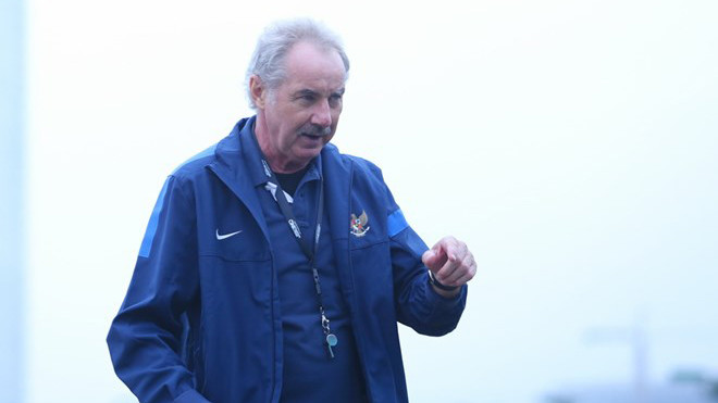 Indonesia thua thảm, ghế HLV của Riedl sắp rụng