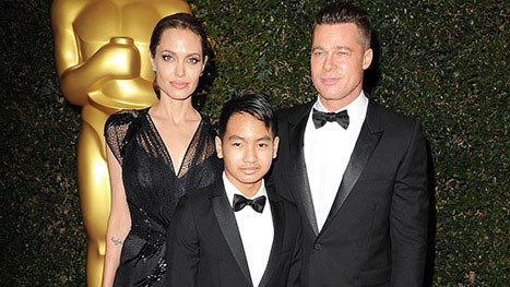 Maddox bên cha mẹ nuôi