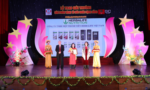 Herbalife Việt Nam nhận giải thưởng “Sản phẩm vàng vì sức khỏe cộng đồng” trong nhiều năm liên tiếp