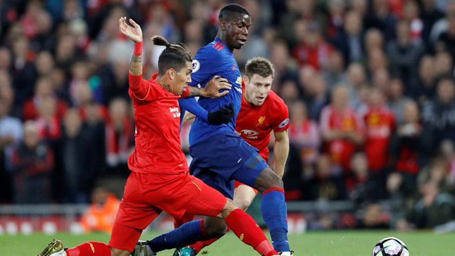 Pogba thi đấu mờ nhạt trong vai trò số 10.