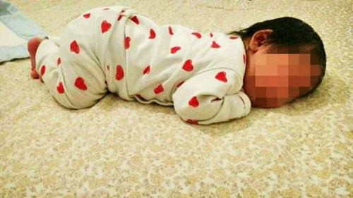 Bé gái bị rao bán với giá hơn 5.500 USD trên eBay. Ảnh: CEN