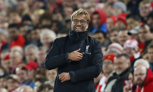 Klopp cho rằng những lời khen của Ferguson chẳng có ý nghĩa gì với Liverpool. Ảnh: Reuters.