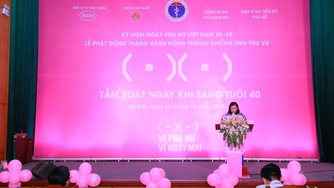 PGS.TS. Nguyễn Thị Xuyên – Nguyên thứ trưởng Bộ Y tế, Chủ tịch Tổng Hội Y học Việt Nam kiêm Chủ tịch Quỹ hỗ trợ bệnh nhân ung thư - Ngày mai tươi sáng phát biểu tại Lễ phát động.