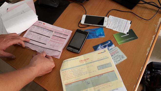 Tang vật vụ án đường dây giả danh lừa đảo. Ảnh: CA cung cấp