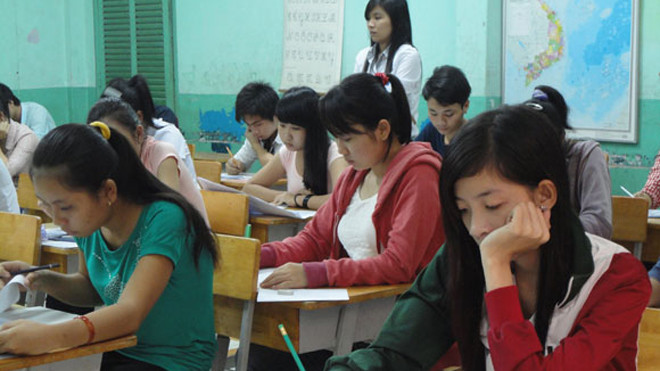  Nhiều thí sinh tìm đến các trung tâm luyện thi để tiếp cận với phương pháp thi mới (ảnh minh họa). Ảnh: Tùng Anh 