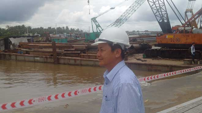Ông Đào Anh Dũng, Phó Chủ tịch UBND thành phố Cần Thơ đang chỉ đạo tại hiện trường