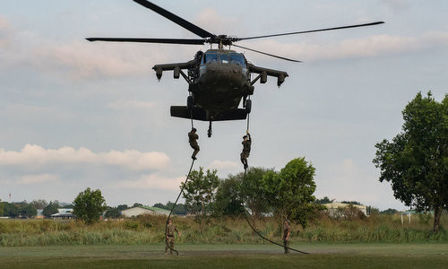 Binh sĩ Đơn vị đặc nhiệm số 7 tập đổ bộ hồi năm 2016. Ảnh: US Army.