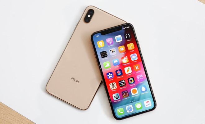 Nhiều người dùng cho biết iPhone XS và XS Max kết nối chậm hơn hẳn so với những thiết bị họ đã từng sử dụng. Ảnh: Engadget.