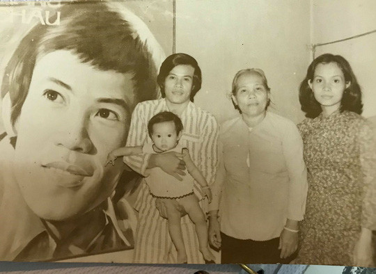 Gia đình NSƯT Giang Châu và mẹ ruột của ông