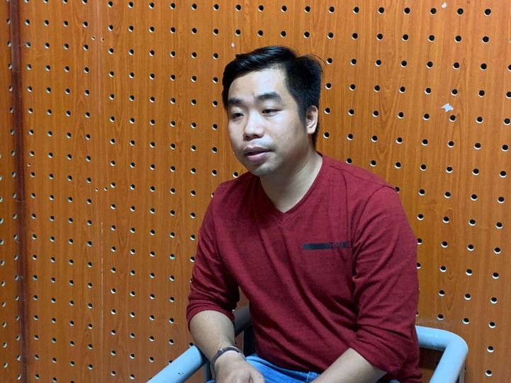 Chủ quán karaoke tại cơ quan công an (Ảnh: Công an Bình Dương)