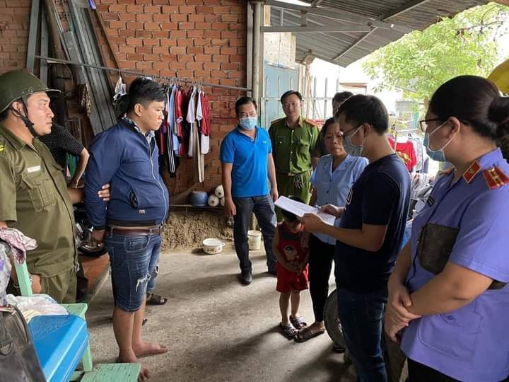 Bắt giữ đối tượng đánh cô gái dã man sau tai nạn ở Bình Dương 