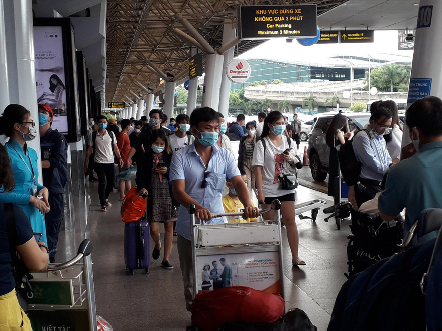 Lập ‘cầu hàng không’ đưa người dân từ TPHCM về Đà Nẵng 