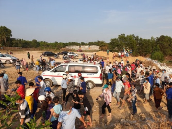 Được nghỉ học đi chơi, hai chị em học sinh đuối nước