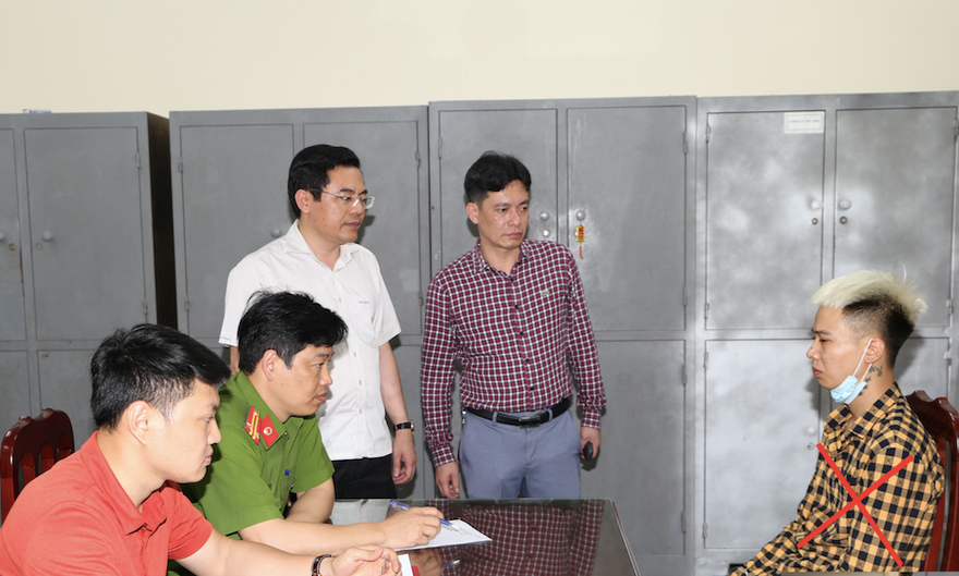 Sau khi bị bắt, hung thủ nhanh chóng khai nhận hành vi cướp của, hiếp dâm và giết người - Ảnh: Hoàng Long