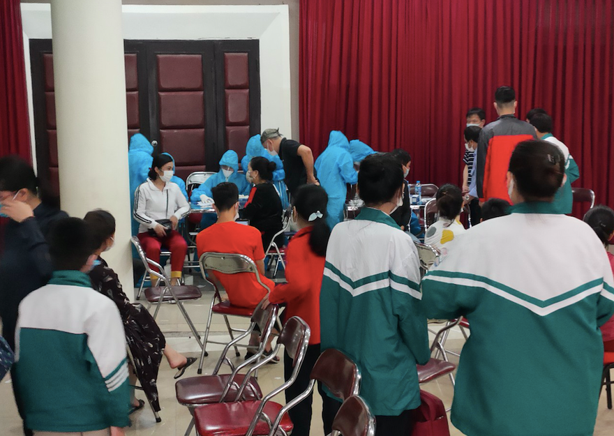 Đợt dịch mới xâm nhập vào nhiều trường học trên địa bàn tỉnh Nam Định - Ảnh: Hoàng Long
