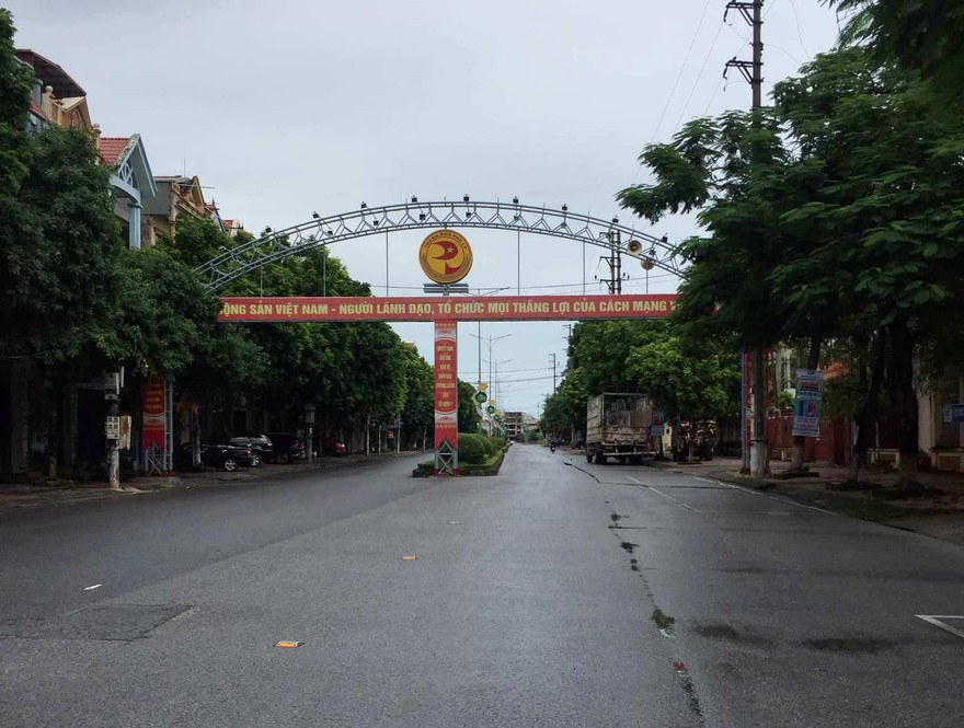 Thành phố Phủ Lý thực hiện giãn cách xã hội đối với 13 phường, xã từ 0 giờ sáng nay, 24/9 - Ảnh: Hoàng Long