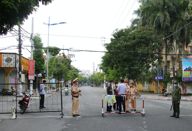 Thành phố Phủ Lý đề nghị áp dụng giãn cách xã hội từ 18 giờ chiều ngày 23/9. Ảnh: Hoàng Long