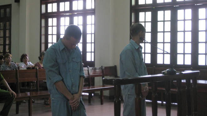 2 cậu cháu Hùng và Kiền