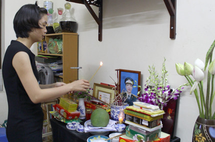 Chị Phương vẫn chưa thể tin người chồng thân yêu của mình đã không còn.