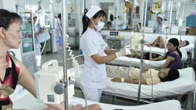 Dùng dịch truyền để điều trị bệnh sót xuất huyết.