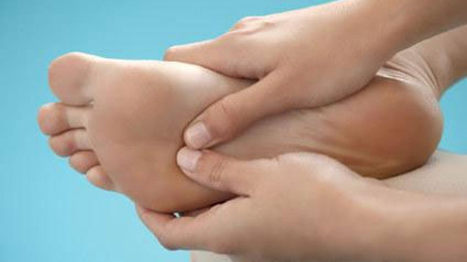 10 dấu hiệu ở chân cảnh báo bệnh hiểm trong cơ thể