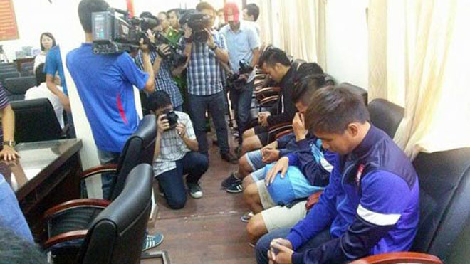 Các cầu thủ bóng đá Đồng Nai tại trụ sở C45.