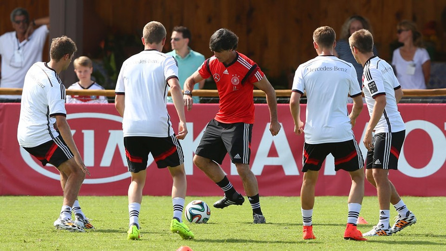 Tuyển Đức được sinh hoạt, tập luyện trong điều kiện lý tưởng nhất