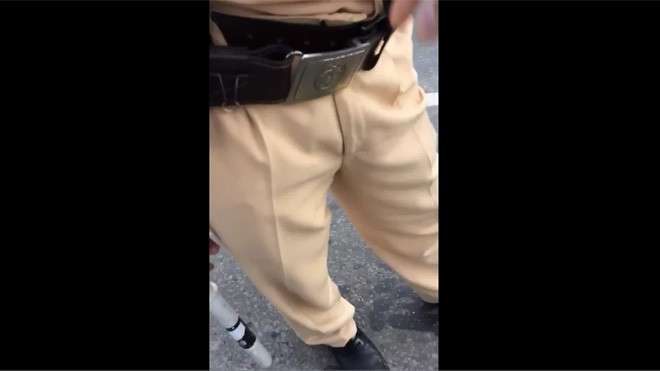 CSGT bị tài xế thạo luật bắt xin lỗi vì “bắt bừa“?