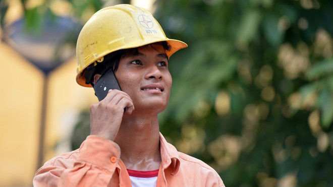 Cước di động đã đứng yên trong 5 năm gần đây. Ảnh: Hoàng Hà (Zing). 