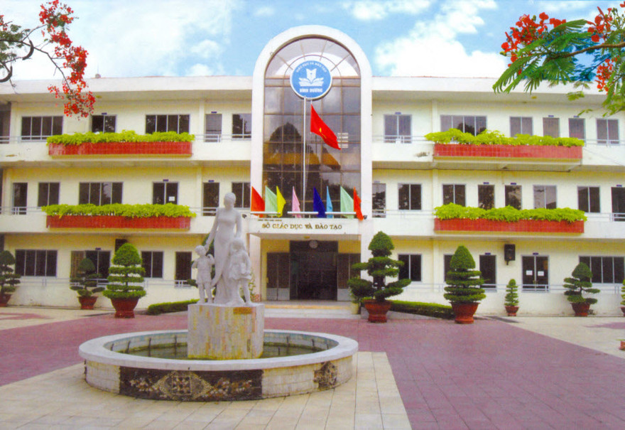 Nhiều cán bộ Sở Giáo dục Nghệ An bị kiểm điểm