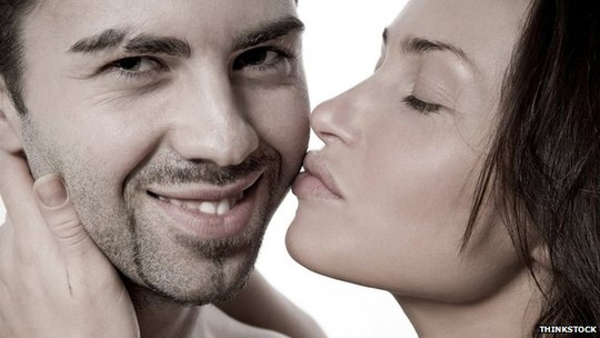 Chiêu lạ để hâm nóng đời sống phòng the