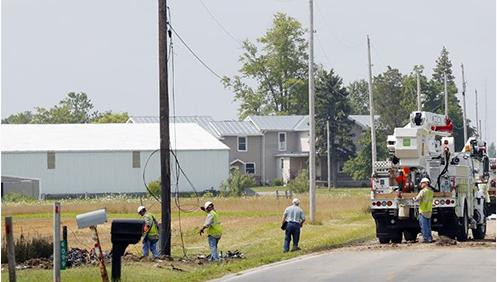 Các nhà chức trách đã tiến hành phong tỏa khu vực và không cho phép bất cứ ai tới gần hiện trường vụ tai nạn