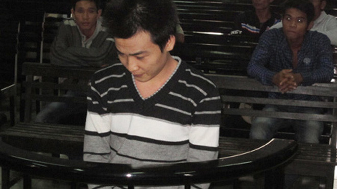 Bị cáo Nguyễn Văn Nhẫn trước vành móng ngựa 