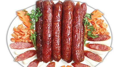 Lạp xưởng là món ăn giàu dinh dưỡng nhưng không nên ăn thường xuyên. Ảnh minh họa