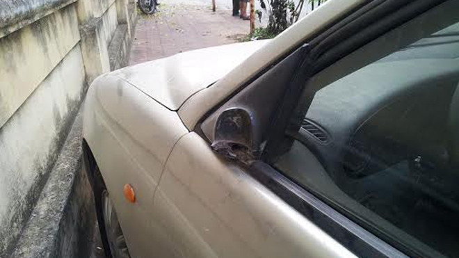 Nạn vặt trộm gương đang hoành hành ở Hà Nội khiến không ít các chủ xe lo lắng, đứng ngồi không yên