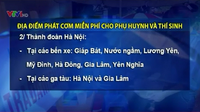 Phát cơm miễn phí cho sĩ tử ở Hà Nội