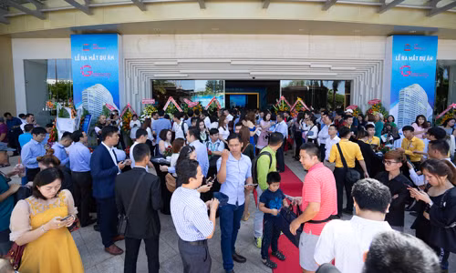 Hơn 1700 khách hàng và nhà đầu tư tham dự, với 1000 căn hộ được đặt mua chỉ sau 1 giờ mở bán, là những con số ấn tượng trong "Lễ ra mắt dự án Vũng Tàu Gateway"