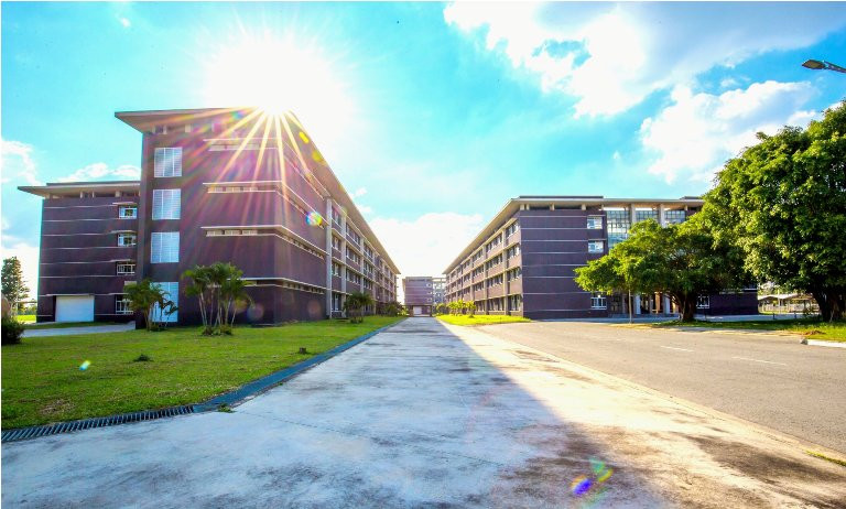 Toàn cảnh ngôi trường diễn ra diễn đàn hiệu trường