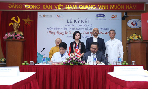 Lãnh đạo Bênh viện tim Hà Nội ký kết hợp tác với tổ chức MD1World.