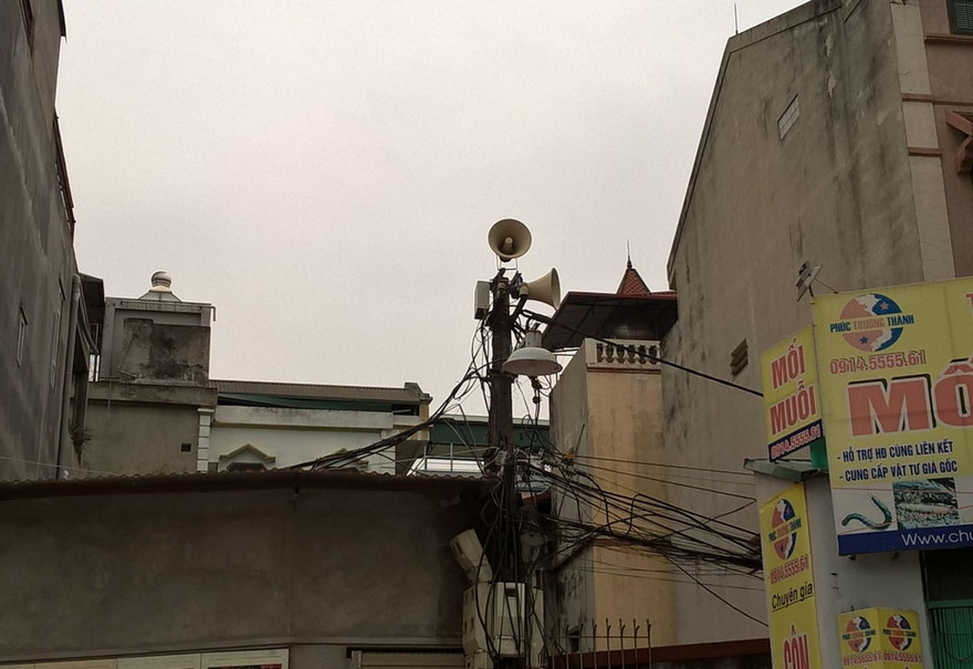 Hệ thống loa phường trên đường Võ Chí Công (Nghĩa Đô, Cầu Giấy)