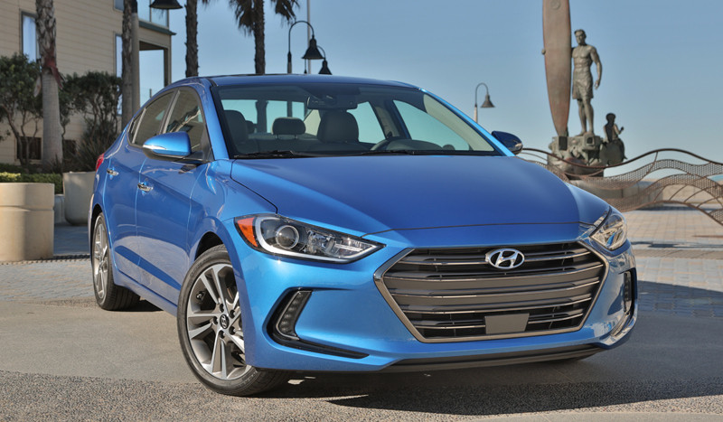 Ưu, nhược điểm của Hyundai Elantra 2018