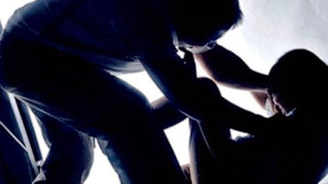 Sự việc xảy ra quá bất ngờ và là một cú sốc với H. Em mới 15 tuổi và em tha thiết được đi học lại (Ảnh minh họa)