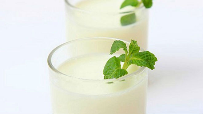 Uống sữa có tác dụng giảm cân. Ảnh: News.