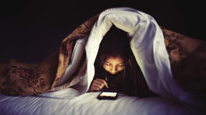 Dưới đây là những thói quen ban đêm đang phá hoại vẻ đẹp: