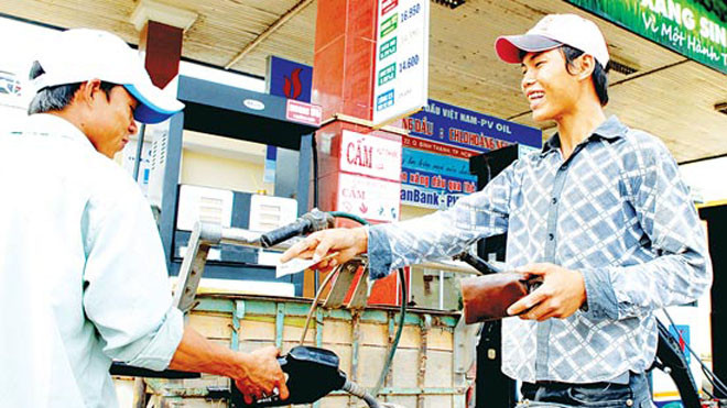 Nỗi lo “phá sản” xăng E5