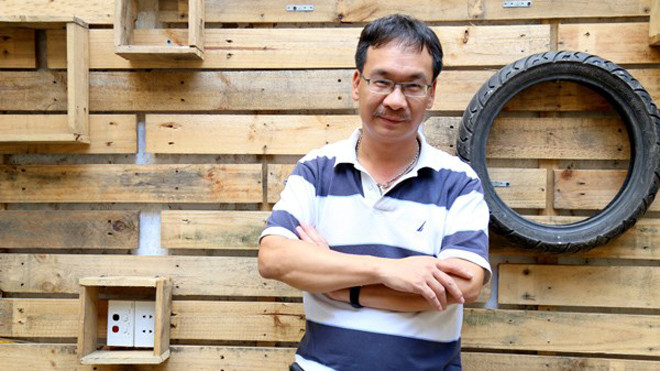 Đức Khuê ngoài đời rất hài hước và gần gũi.