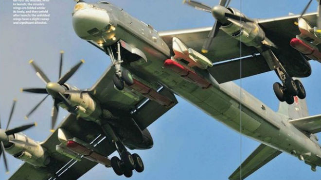 Máy bay Tu-95MS mang tên lửa Kh-101.