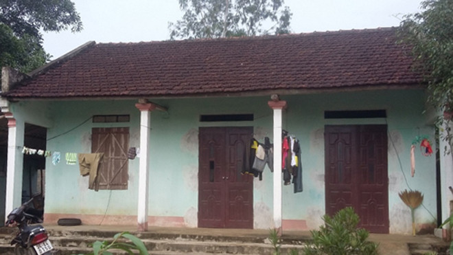 Căn nhà nơi xảy ra vụ bắt cóc con tin sáng nay. Ảnh: Lam Sơn.